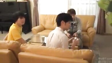 Stepmom Holly Earlier That In Masegaki Both Of The Stepson Of A Friend Brought Into The Sex -