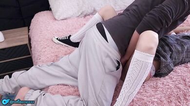 Fucking Petite Girl Creampie