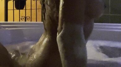 We start in the jacuzzi and she ends up putting it in her ass by herself