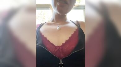 Squeeze Me Please (Eva Elfie, Gattouz0 Gattouz0, Lexi Luna)
