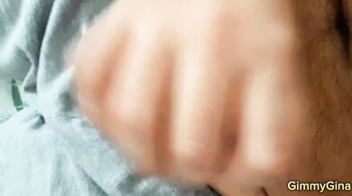 Me lo faccio succhiare dalla mia vicina morbida con sborrata finale????????