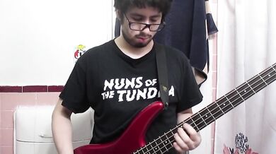 Helicopter by Bloc Party (Bass Cover)