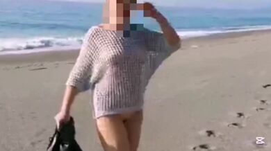 Un giorno al mare nuda e scopata in macchina, matrimonio - Niky La Monella