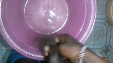 FREAKY N NAUGHTY GUY PISSING ??????