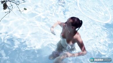 Putting On A Show - Tiffany Cane