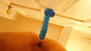 fucking my dildo standing and squirting