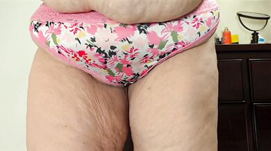 Big ass white granny working out with lots of exercise stretching - flashing and showing phat booty