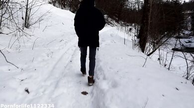 Amateur girl dreaming about quick fuck and deepthroat blowjob in public park in freezing winter cold