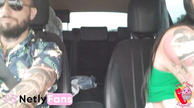 Pompino in auto a 200 chilometri orari