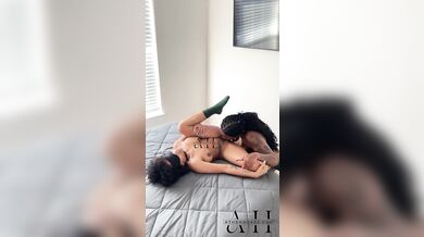 Passionate pussy eating until she makes me squirt