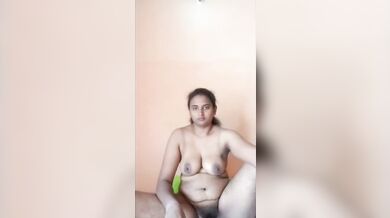 Beautiful Mature South Indian Aunty Showing Fluffy Pussy & Ass While Changing Dress!????????????