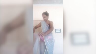 Beautiful Mature South Indian Aunty Showing Fluffy Pussy & Ass While Changing Dress!????????????
