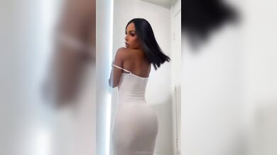 yarishna ayala 포르노