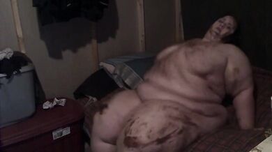 SSBBW Xutjja Masturbates Covered in Chocolate Cheesecake