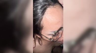 Chat con cita de Tinder lo dejo caliente (WhatsApp)