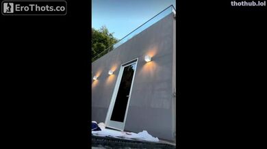 Lyna Perez Pool Livestream