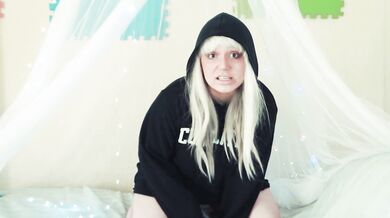 Eating the Zef Groupie - POV Gets Humiliated, Turned Into A Rat and Anal Vored!