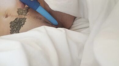 Watch me tease my soaking wet pussy til I cum