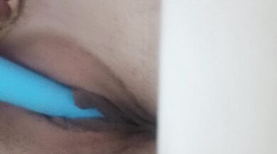 Watch me tease my soaking wet pussy til I cum