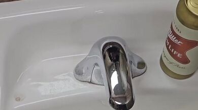 Hung, hairy, tattooed daddy pissing in public