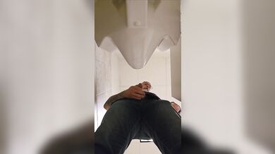 Hung, hairy, tattooed daddy pissing in public