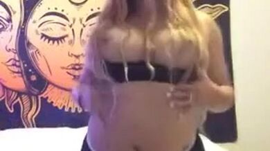 Marshaxxxmay - Kisses To My Fans