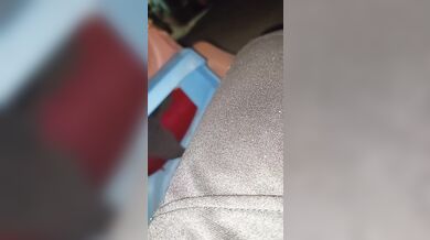 La encontré triste y sola en la noche y me ofrecí a acompañarla hasta su cuarto (Real chica infiel)