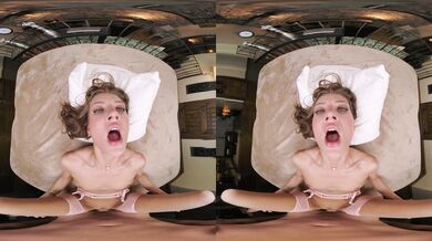 Jewel Diamant Close The Deal With You, But There's Also Something Else She Wants