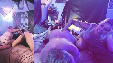 Fisting boyfriend (couple) - Cute blonde fisting his ass - anal fisting