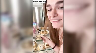 megnutt naked cooking w trimmed video porno free