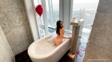 My Chinese girlfriend is so SOFT - Asian Amateur Yiming Curiosity 依鸣 with BWC