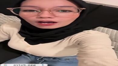 Beautiful Indonesian Hijab Girl ????