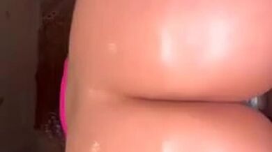 MissJohnDough (Lina Bina)- Big Oiled Ass