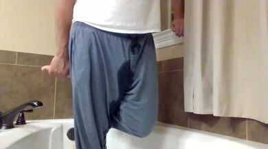 Last pissing of the night full video