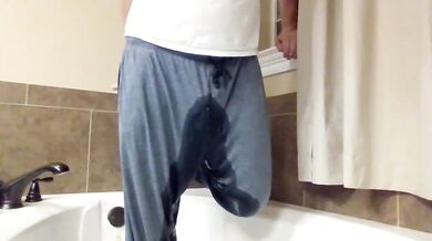 Last pissing of the night full video