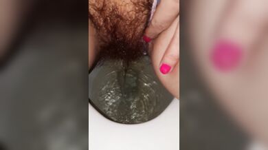 Moon Princess Pee Break and Bush