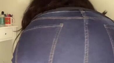My ass in my new jeans ✨????????