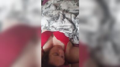 Pervert Filming Roommate'S Tits