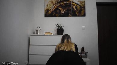 Strip Tease in Leggins Because I Want to Show You My Pussy ? | Miley Grey