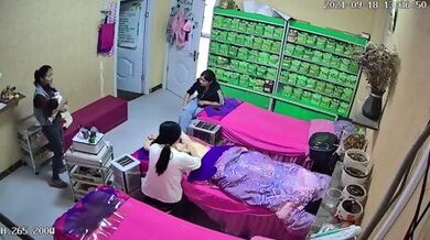 [Scarce Beauty Salon Camera] The Boss Fucked