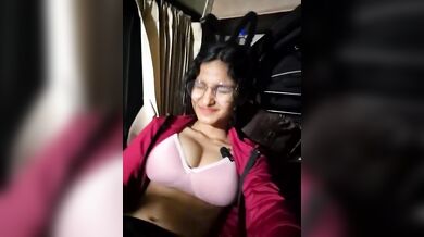 Tamil Kadija Live On Bus