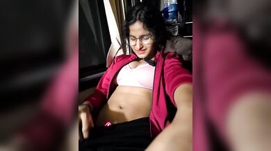 Tamil Kadija Live On Bus