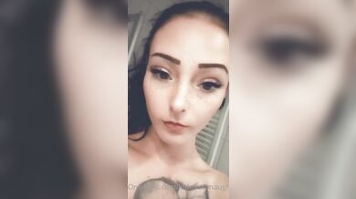 Guten Abend meine cuties ? by littlemissnaughtytw from OnlyFans | Coomer