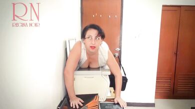 SEXRETARY Secretary scans boobs and pussy on MFP in office 2