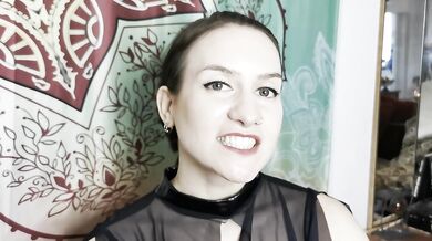 Femdom Mistress Bites Her Slave - Biting Domina (Miss Flora)