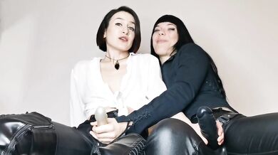 Strapon POV and Dirty Talk: Miss Flora and Goddess Aurora