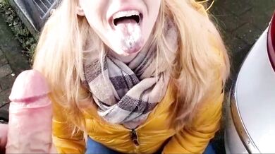 MEGA Public ..Sie bläst meinen Schwanz so Öffentlich wie...