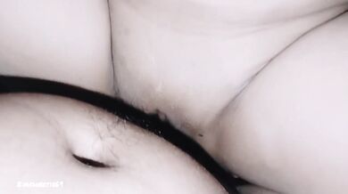 Cowok ganteng kuli bangunan ngentot memekku sampai gaya tengkurap - Evesyantika