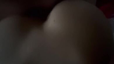 Roomie empinada para pagar renta.344