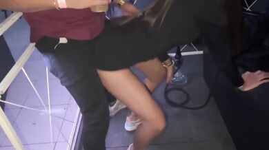 Amigo pegou a esposa morena na balada e levou pra casa pra meter o sabugo